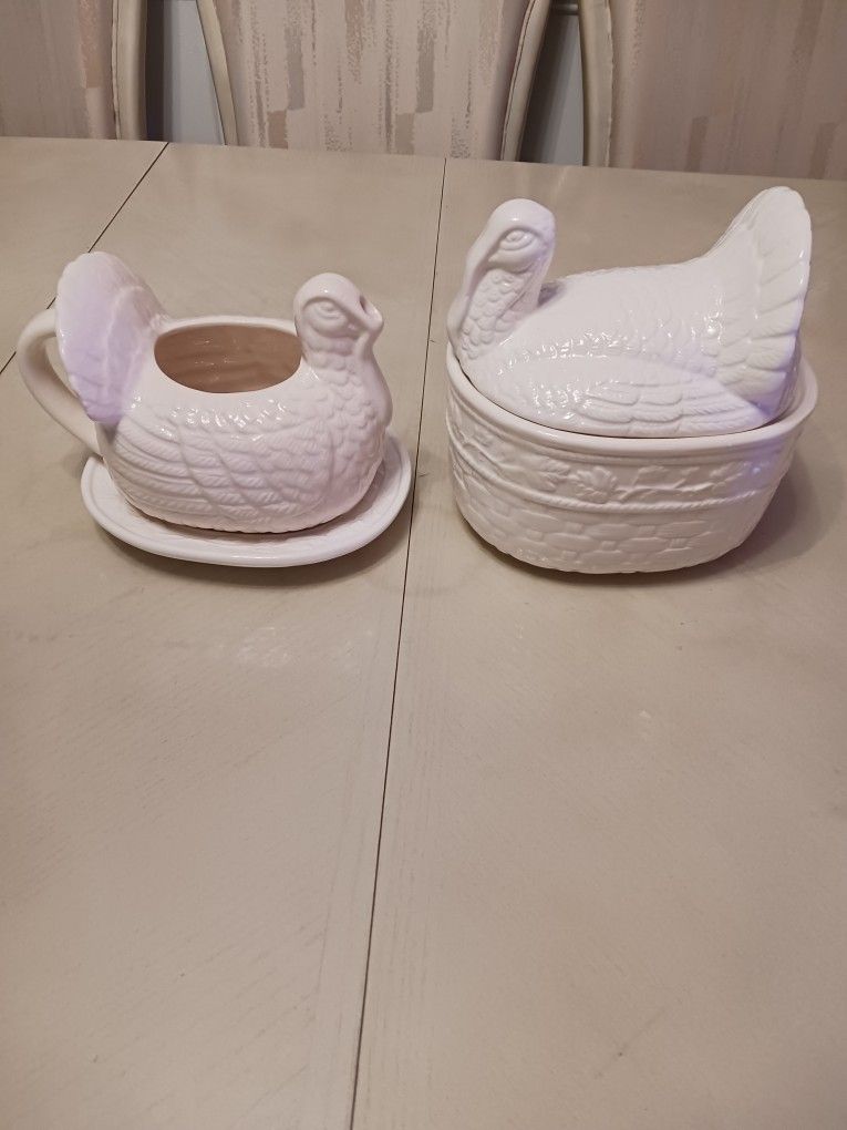 Gravy & Stuffing Dish Servers