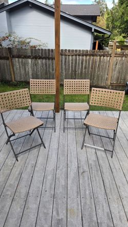 Outdoor folding chairs