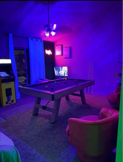 7ft pool table