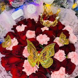 Mixed Red Roses And Pink Carnations 😍