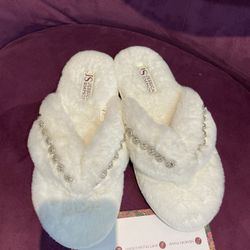 new women sliper size 9 pick up at timber dr garner