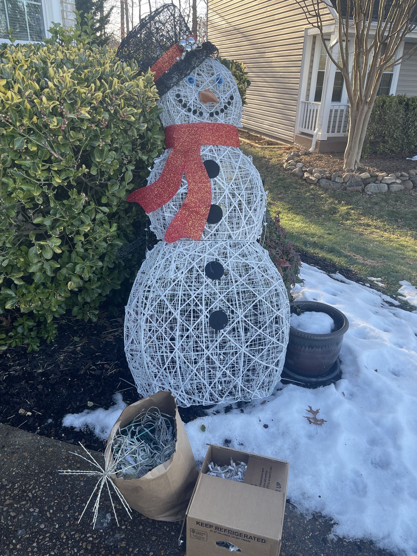 Free Christmas Decorations And Lights Free Pickup!