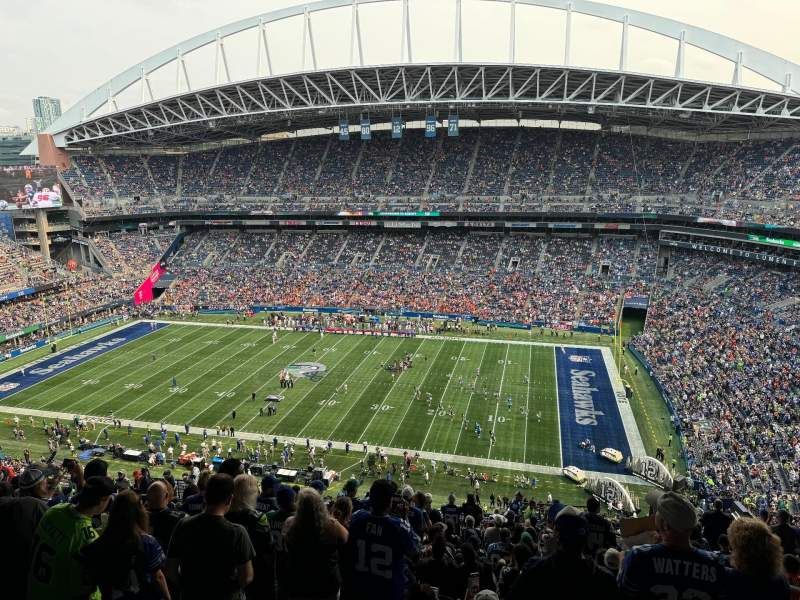 Seahawks vs. Cardinals (2 Tickets)