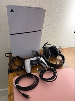 PS5  1T with control and headset
