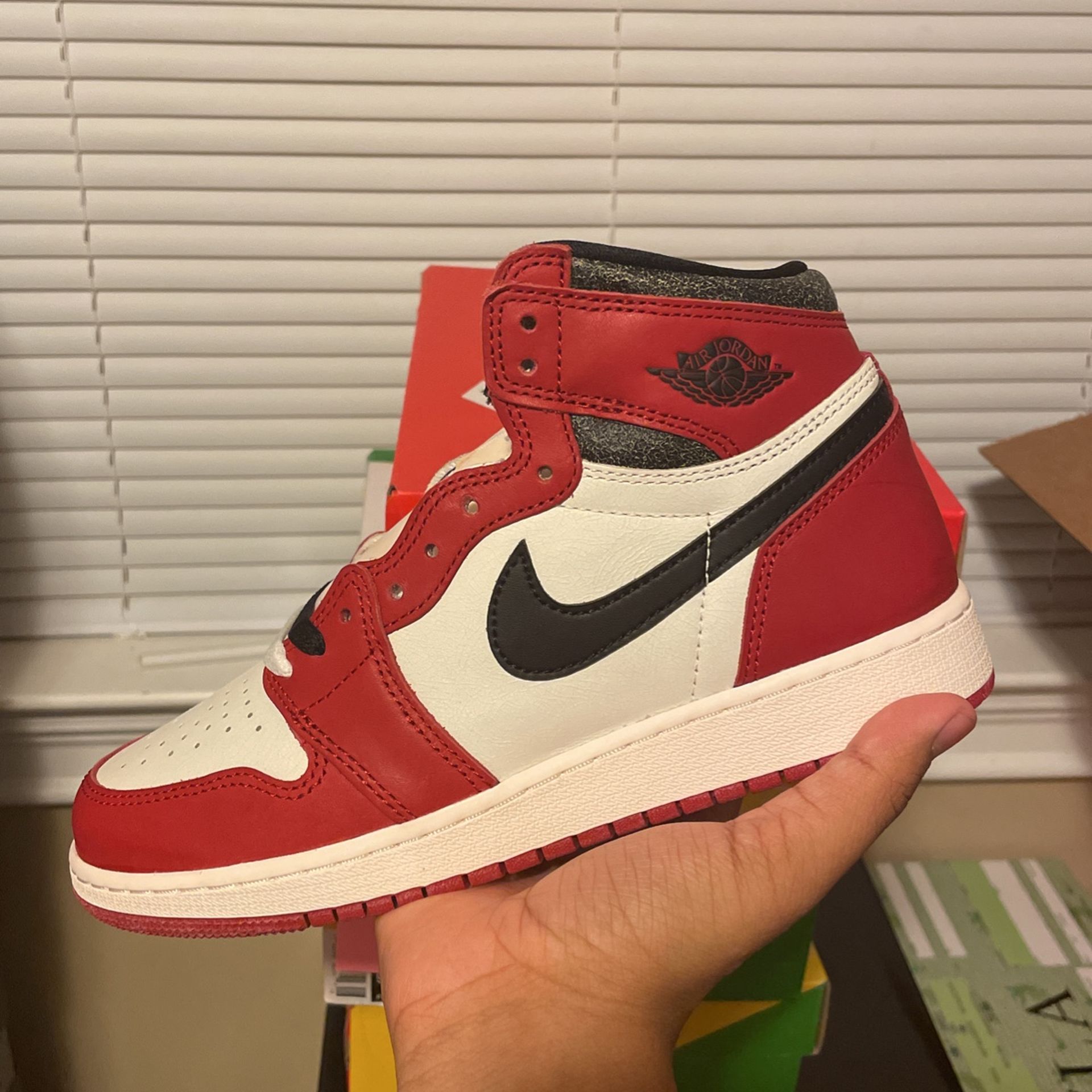 Jordan 1 Retro High OG ‘Chicago Lost and Found’ GS SIZING