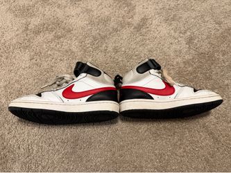 Boys Nike Court Borough Mid – Size 4Y