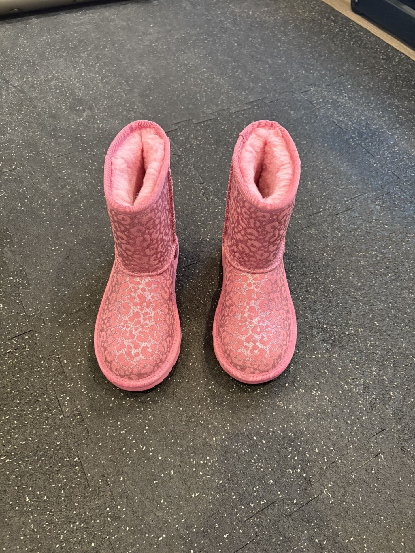 Ugg Australia Pink Glitter Leopard Print Boots Sherpa Lined size 1