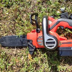 Black & Decker Cordless Chainsaw & Battery N Charger