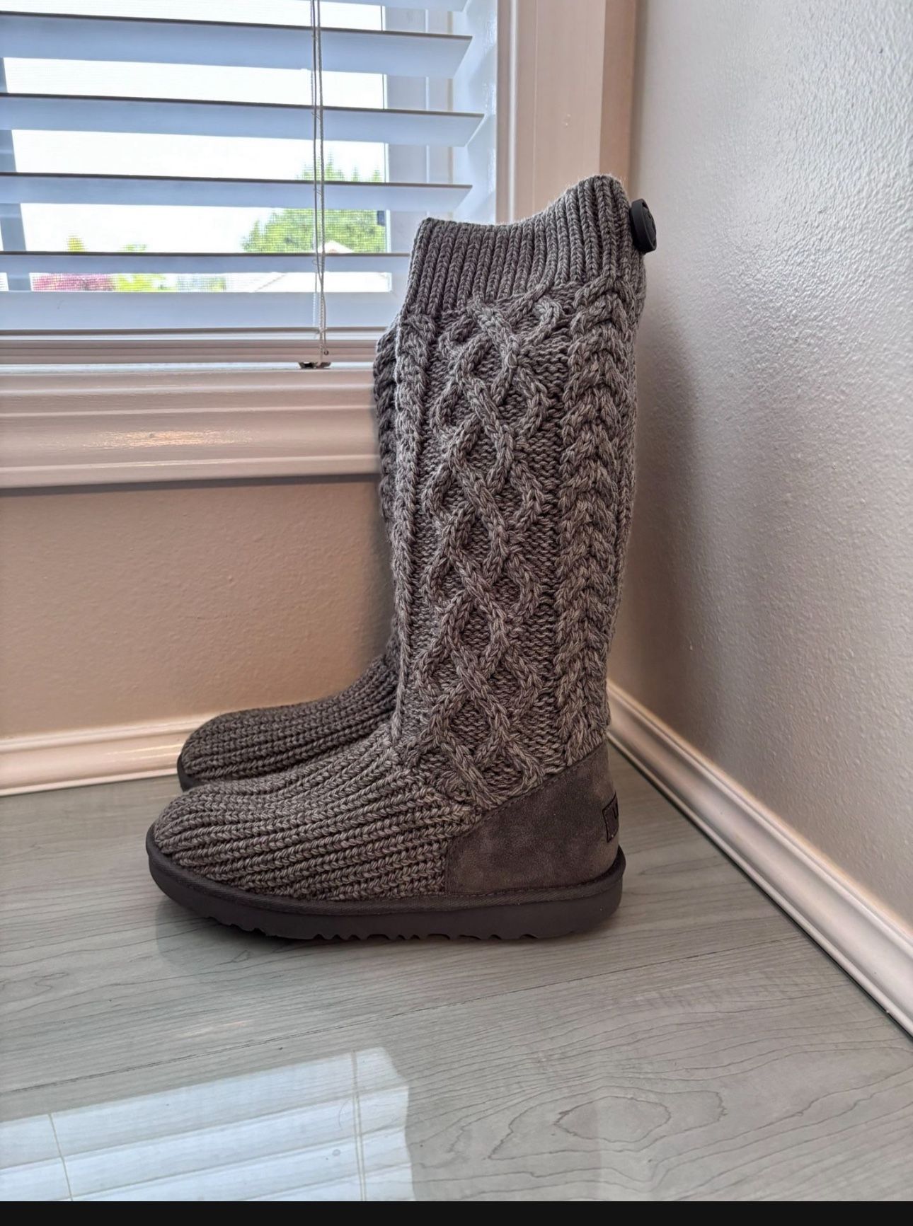 Youth Girls New Ugg Boots