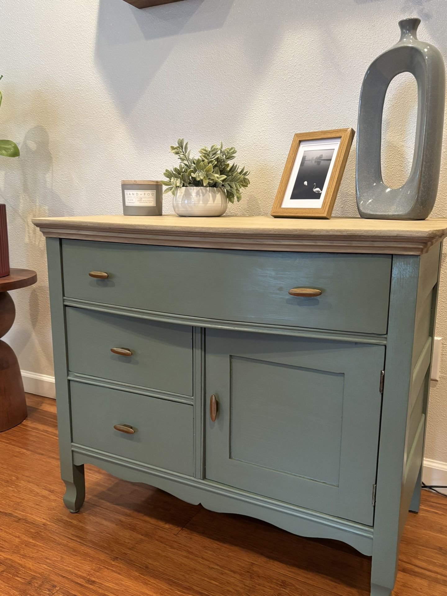 Dresser, Credenza, Buffet