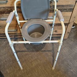 Bedside Commode Toilet