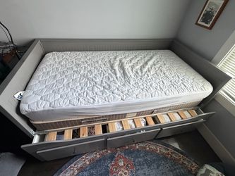 IKEA HEMNES Daybed “Twin” with Two Matresses