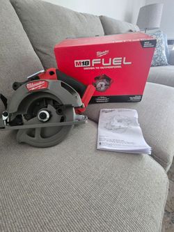 Brand new fuel brushless saw still in Box great deal save $ here needs go asap! FIRM PRICE