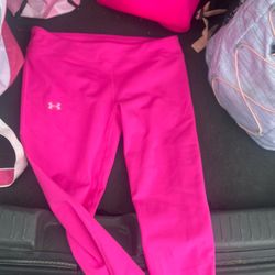 Pink under armer girls leggings