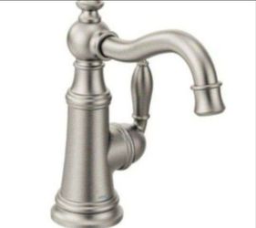 Moen Weymouth Single Handle Kitchen Faucet In Stainless Steel