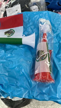 Trompetas mexicanas con bandera para el foot bool