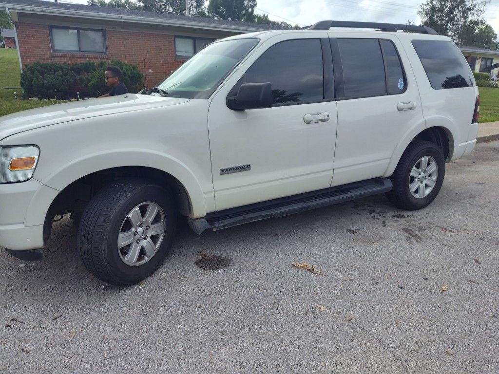 2008 Ford Explorer
