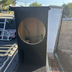 12 Inch Subwoofer Box, Sub Box  Came off my Chevrolet Tahoe 