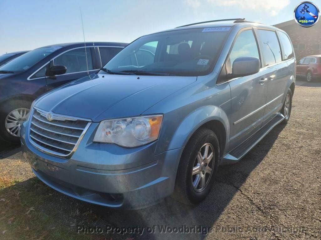 2009 Chrysler Town & Country