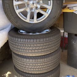 New 4 Set Of Tires