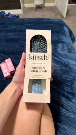 Kitsch hairbrush
