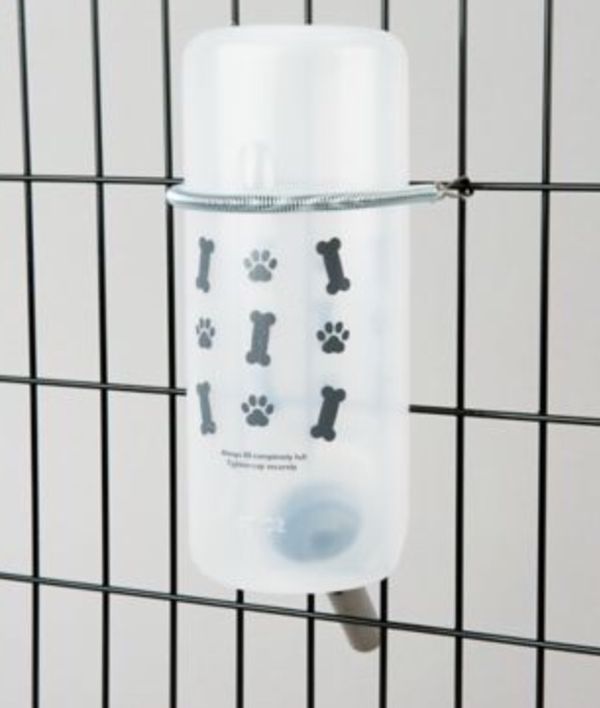 Dog Crate Water Bottle change comin