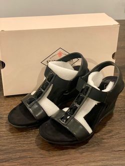 St. John’s Bay Black Wedge Sandals – Women’s Size 8