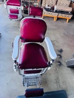4 Matching Refurbished Kochs Antique Vintage Barber Barbershop Chairs