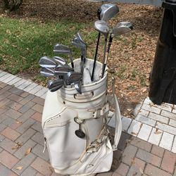 Mens tommy Armour golf club set. Right handed with golf bag
