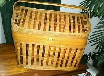 Wicker picnic basket/ sewing basket!