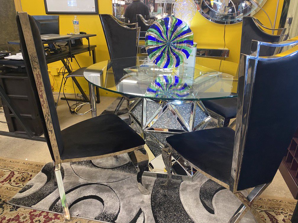 NEW‼️5pcs Clear Glass/Mirrored Round Dining Table Set💥 Financing Available 📲 Apply Now