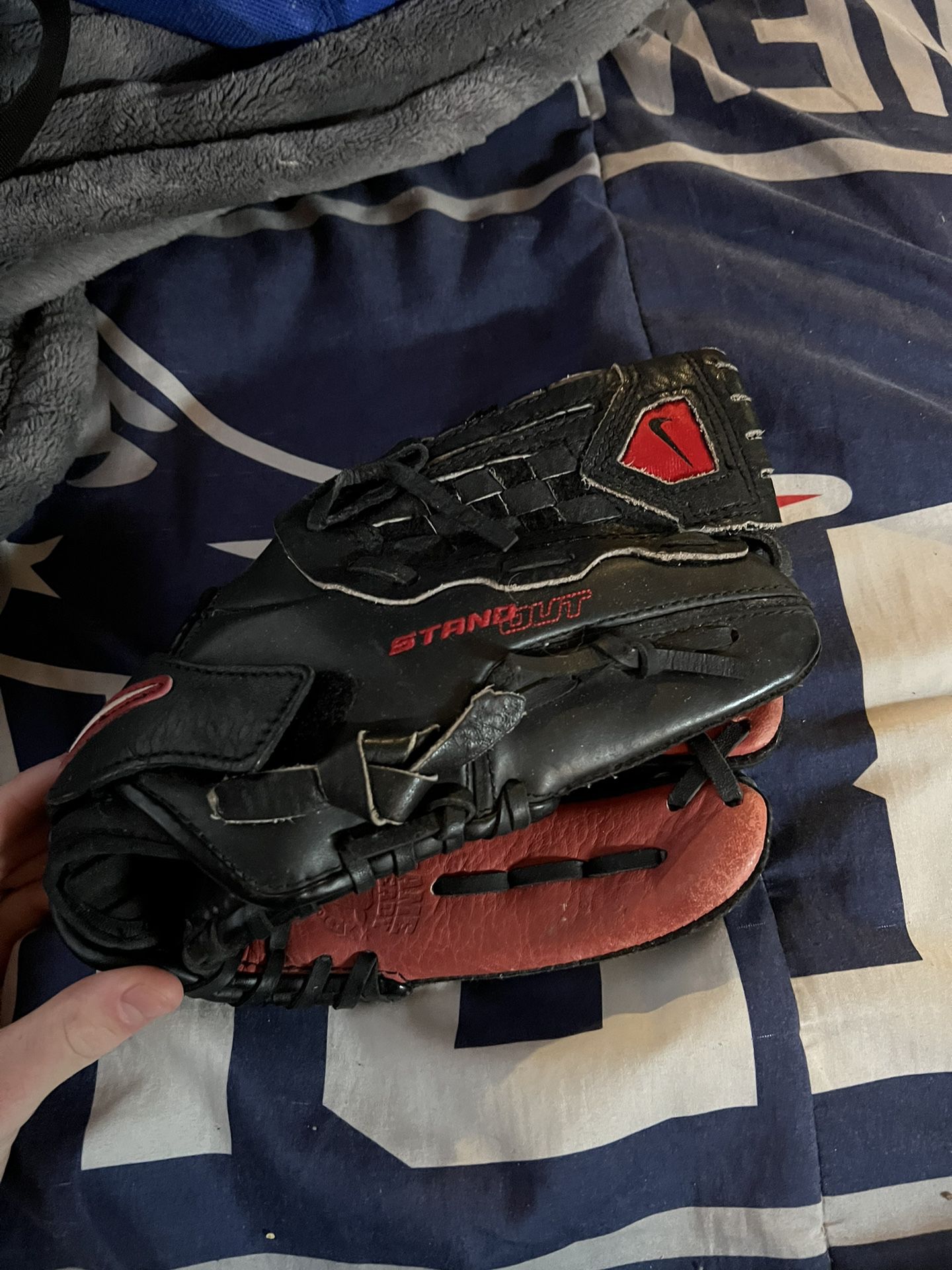 Nike Youth Baseball Glove