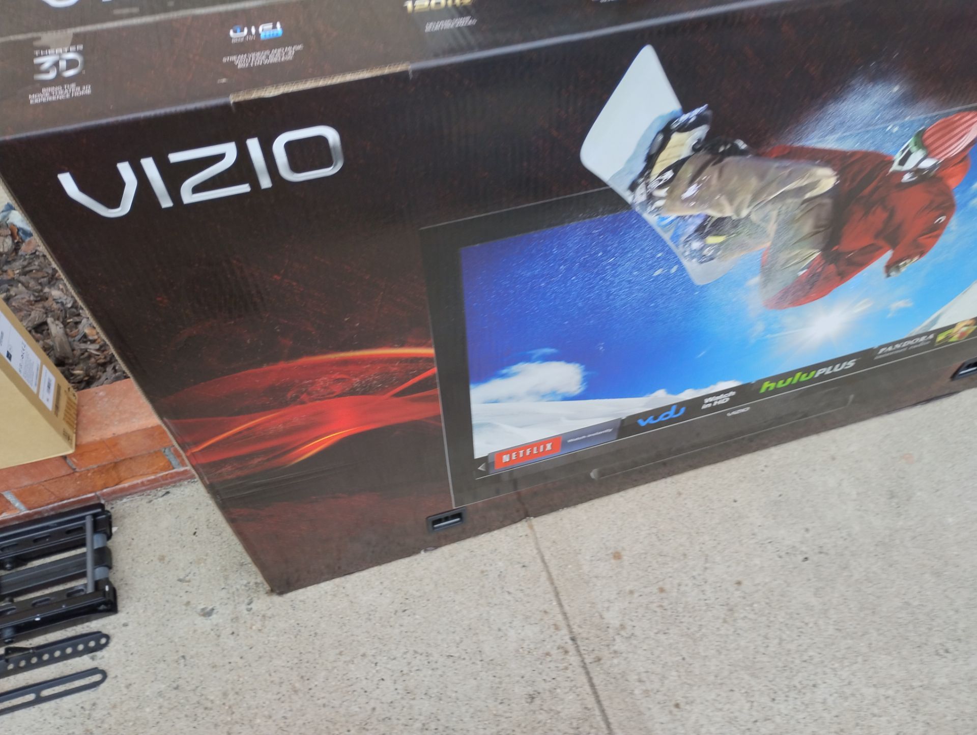 Tv and laptop