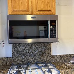 30 inch Maytag vented microwave