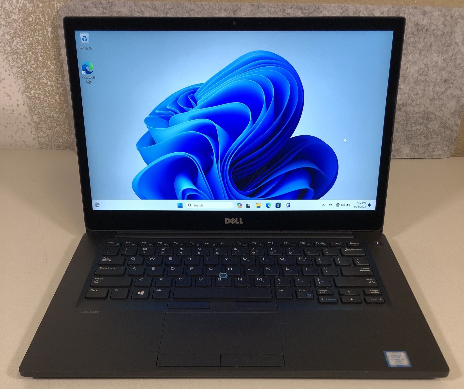 Dell latitude 7480 Touch Screen i7 8GB Ram 256 NVMe SSD Window 11 Dell Charger Wifi Camera