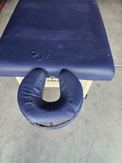 Massage / Lash Table
