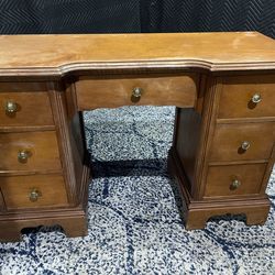 THOMASVILLE SOLID WOOD DESK (DELIVERY AVAILABLE)