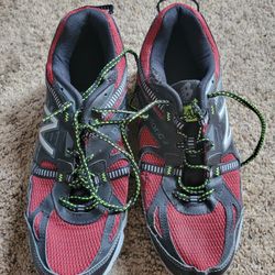 Men's New Balance 410 Running Shoes...size 9
