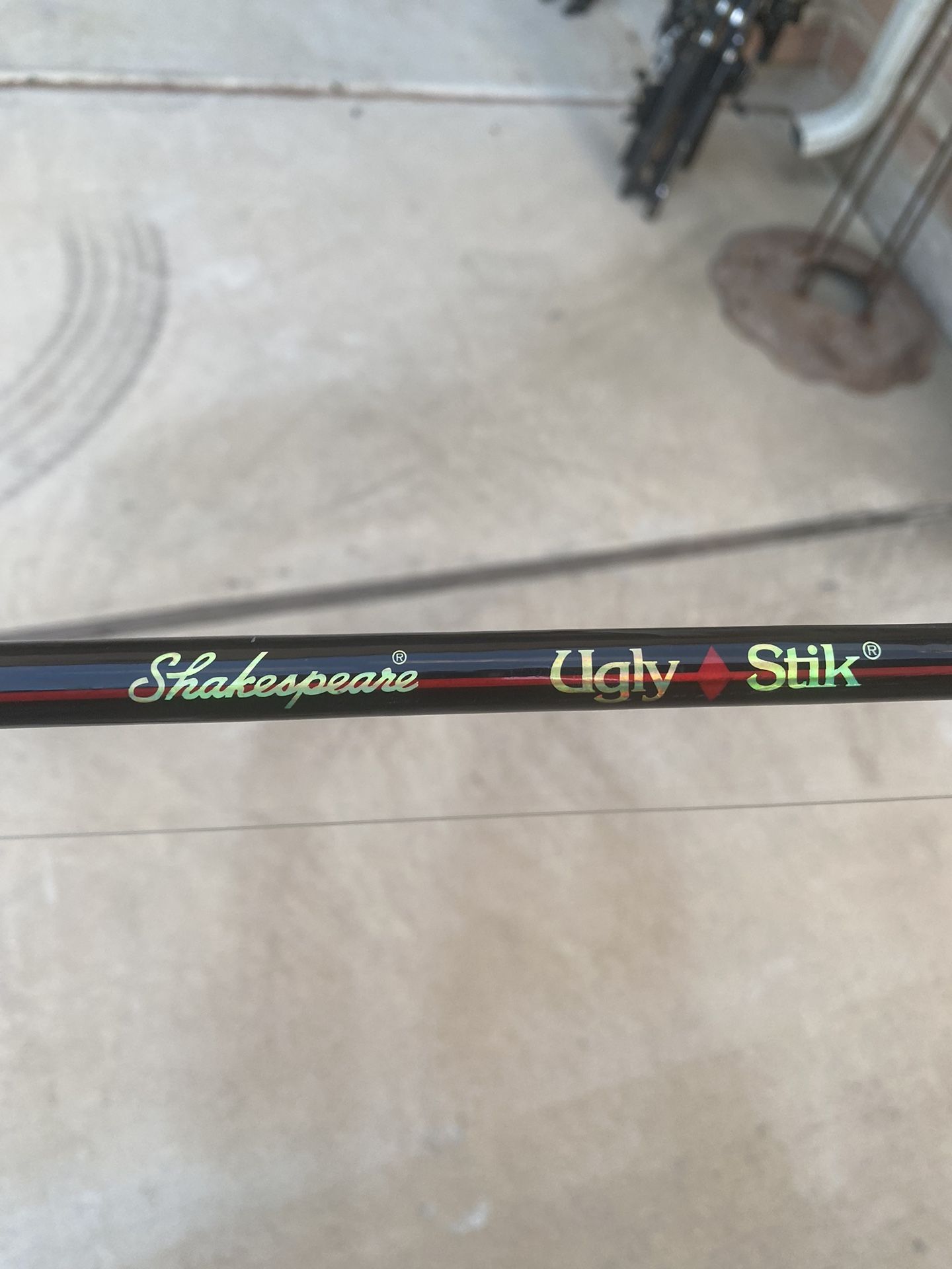 Shakespeare 7' Ugly Stik BWS 1101 Spinning Fishing Rod and Daiwa bw2