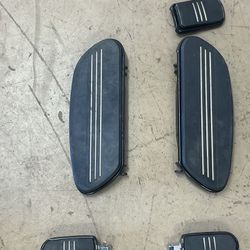 Stock Harley Davidson Floorboards and pegs