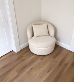Cream Boucle Swivel Accent Chair with Pillow