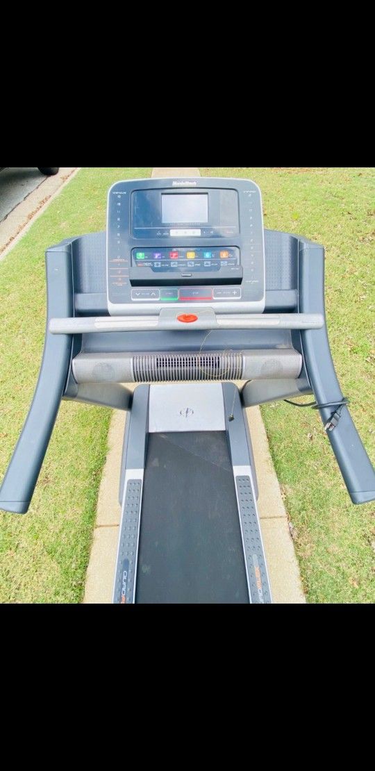 Treadmill Nordictrack Commercial 1750