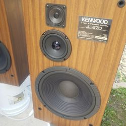 Kenwood Vintage Speakers In Nice Condition Sound Great $125 Firm Cash Only Pick Up Only Northeast Fresno