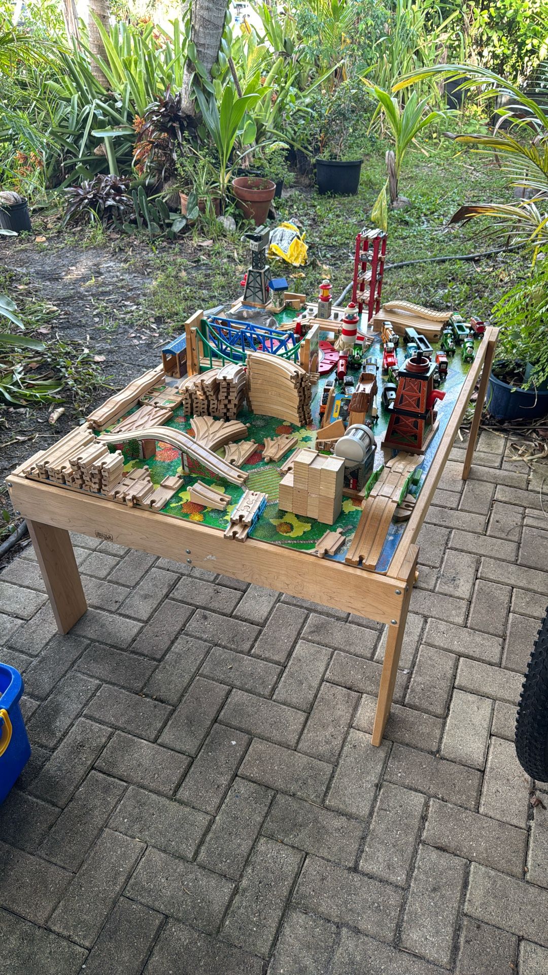 Learning Curve Wooden Thomas Table Set