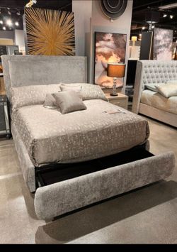 ✨️ King, Cal King, Queen Bed Frame ✨️ Furniture Sectionals, Bedrooms, Dining Avail