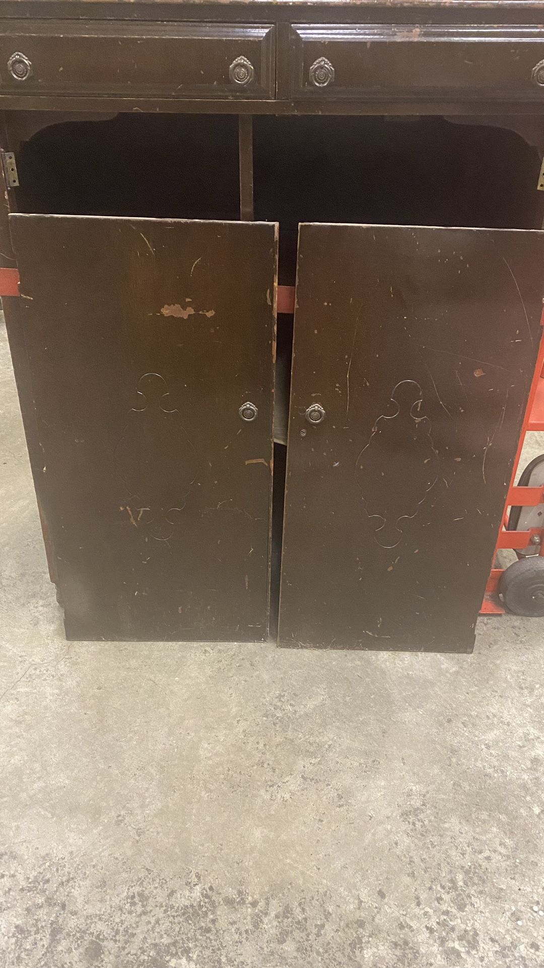 Early 1900 Dresser Free