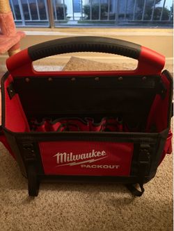 Milwaukee pack out 15” tote bag