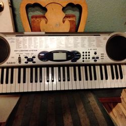 Casio Piano LK - 44 LIGHT UP KEYS