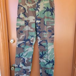 US Military Issue Woodland BDU Camouflage Combat Pants Trousers waist 31-35" inseam 32"