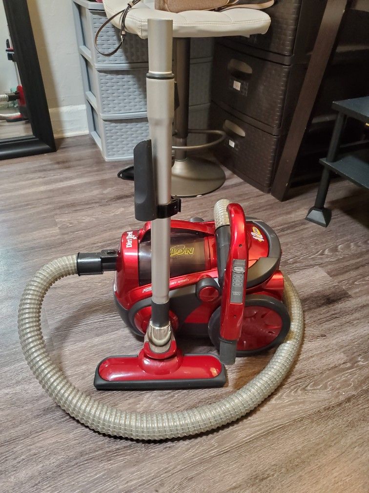 Royal Dirt Devil Vision Bagless Canister Vacuum With Hardwood Floor Attachment